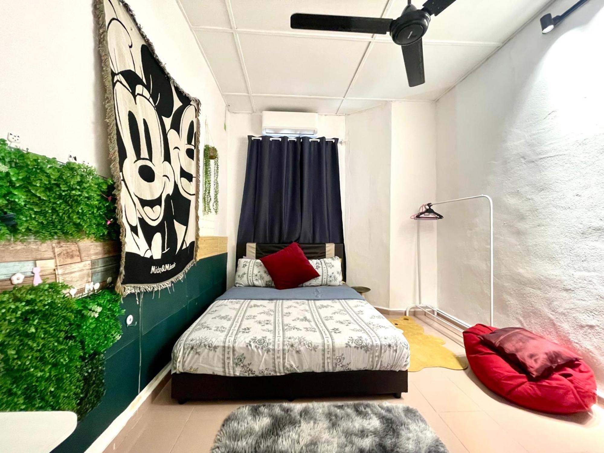 Cozy 255 Entire 3 Bedroom House At Alma Букит Мертаджам Екстериор снимка