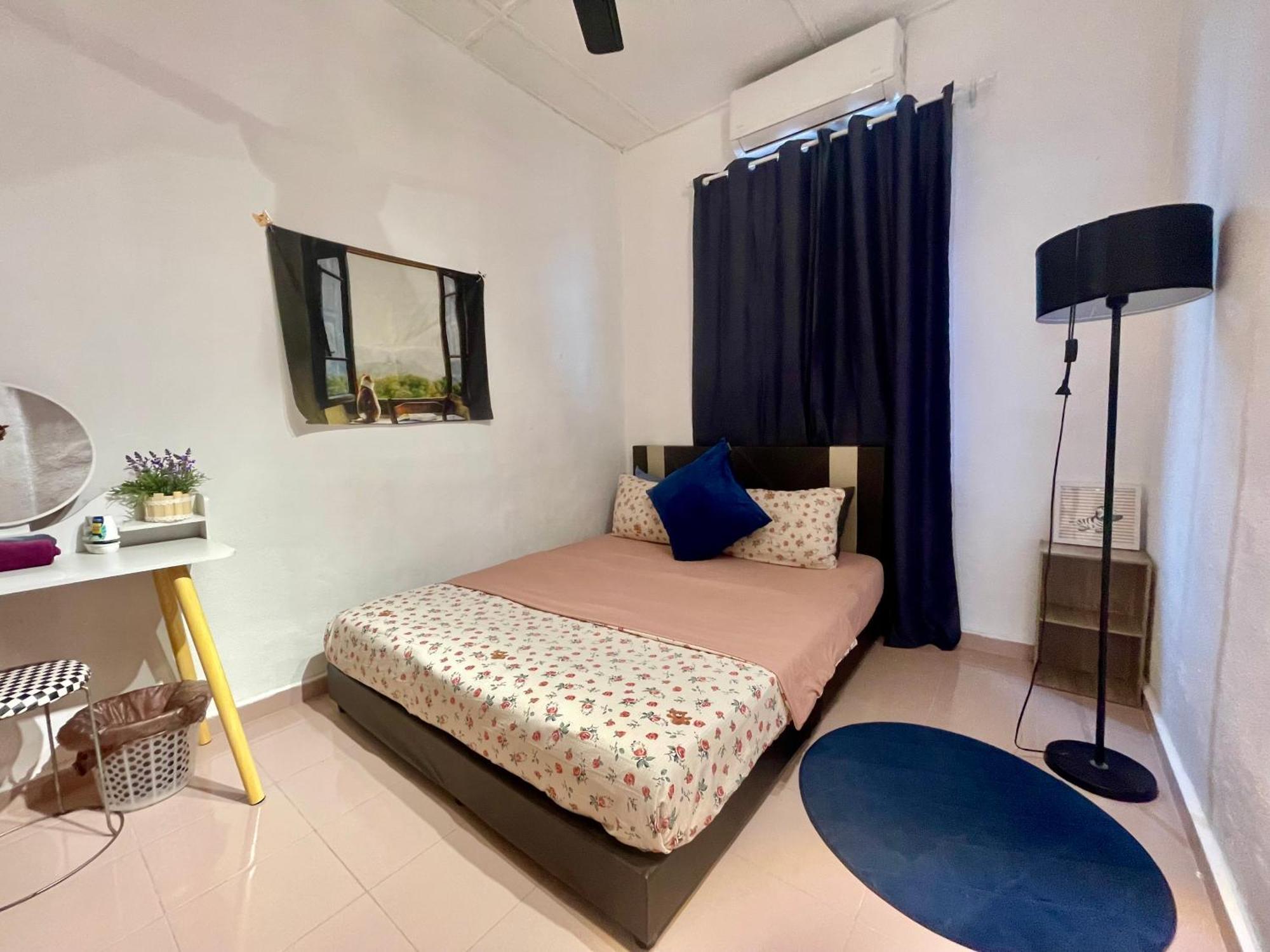 Cozy 255 Entire 3 Bedroom House At Alma Букит Мертаджам Екстериор снимка