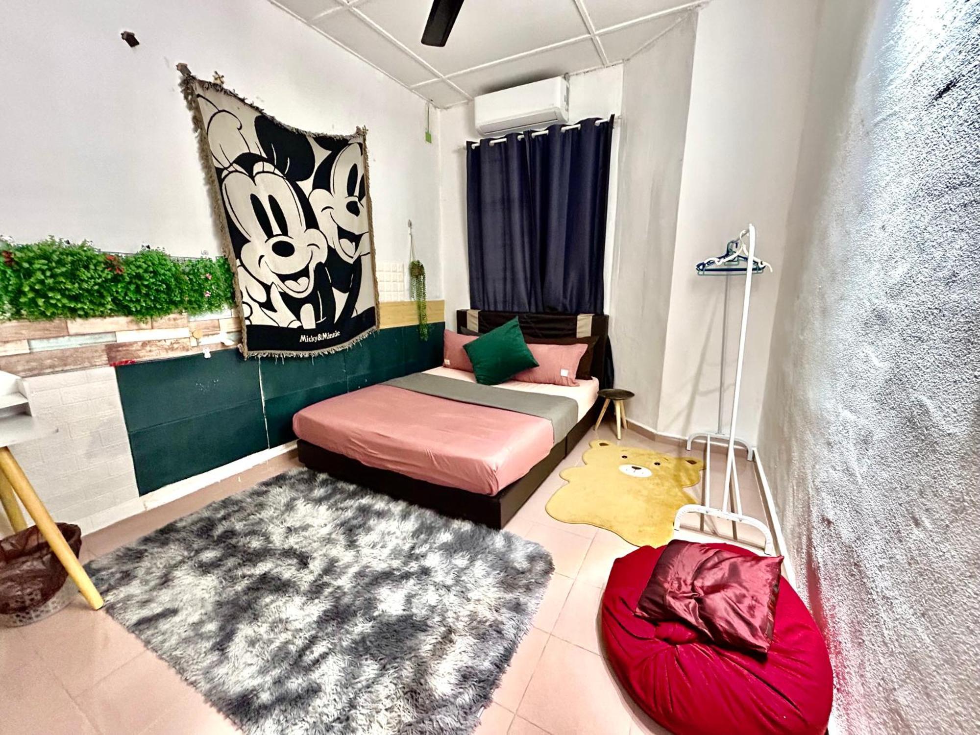 Cozy 255 Entire 3 Bedroom House At Alma Букит Мертаджам Екстериор снимка