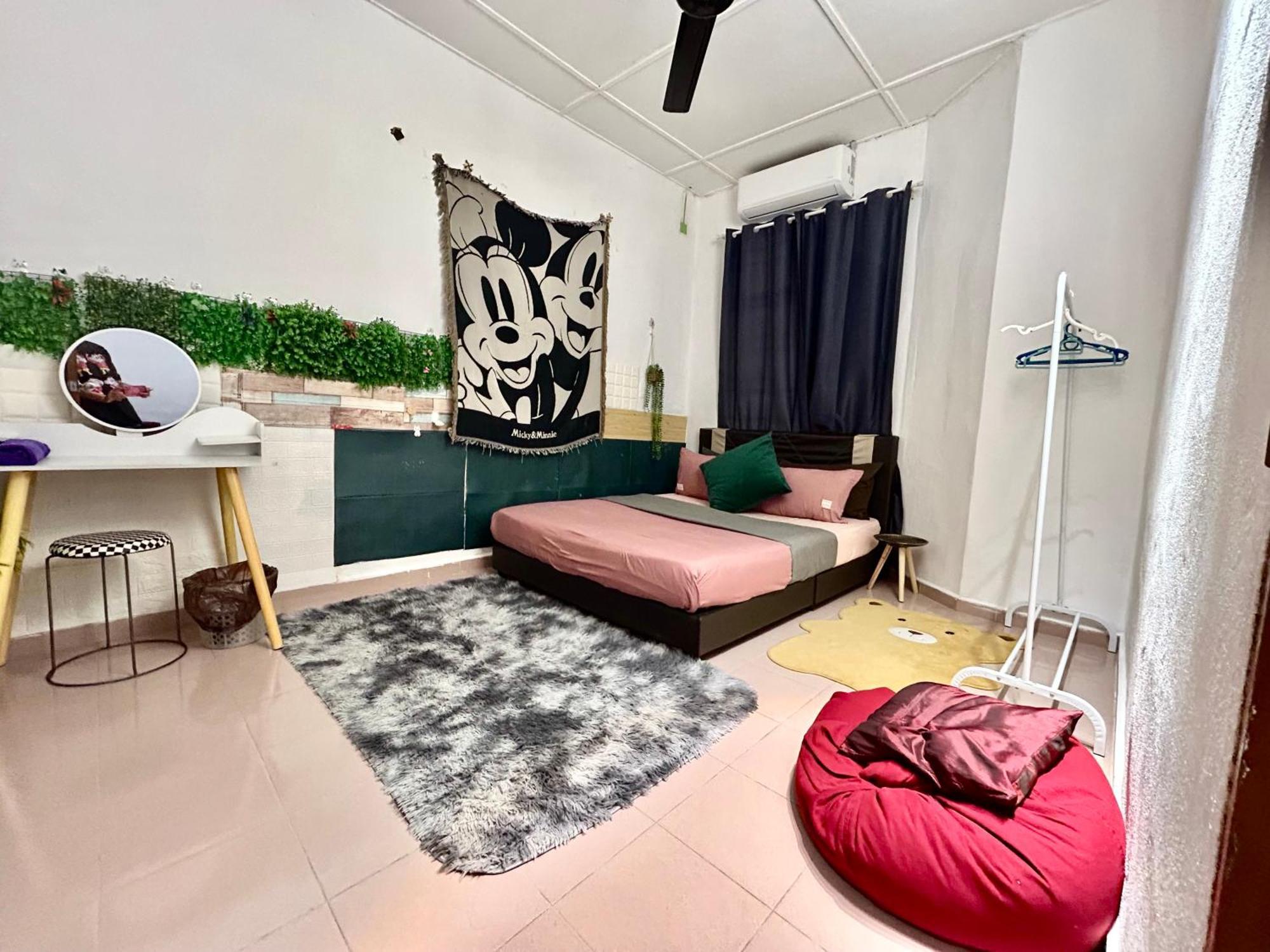 Cozy 255 Entire 3 Bedroom House At Alma Букит Мертаджам Екстериор снимка